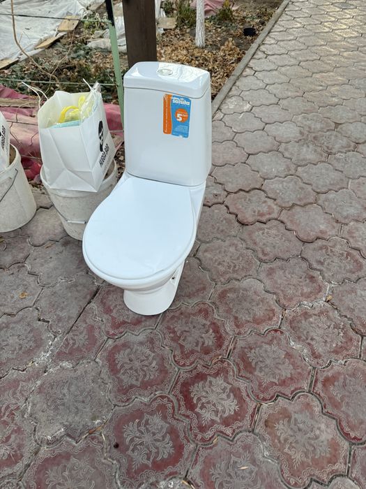 Продается Унитаз в отличном состоянии.