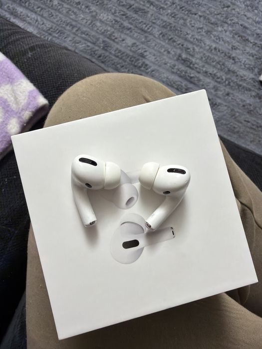 Airpods pro 2 iesite din garantie pe 25.09.2025