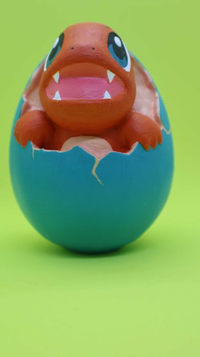 Figurină Charmander în Ou – Pictată Manual