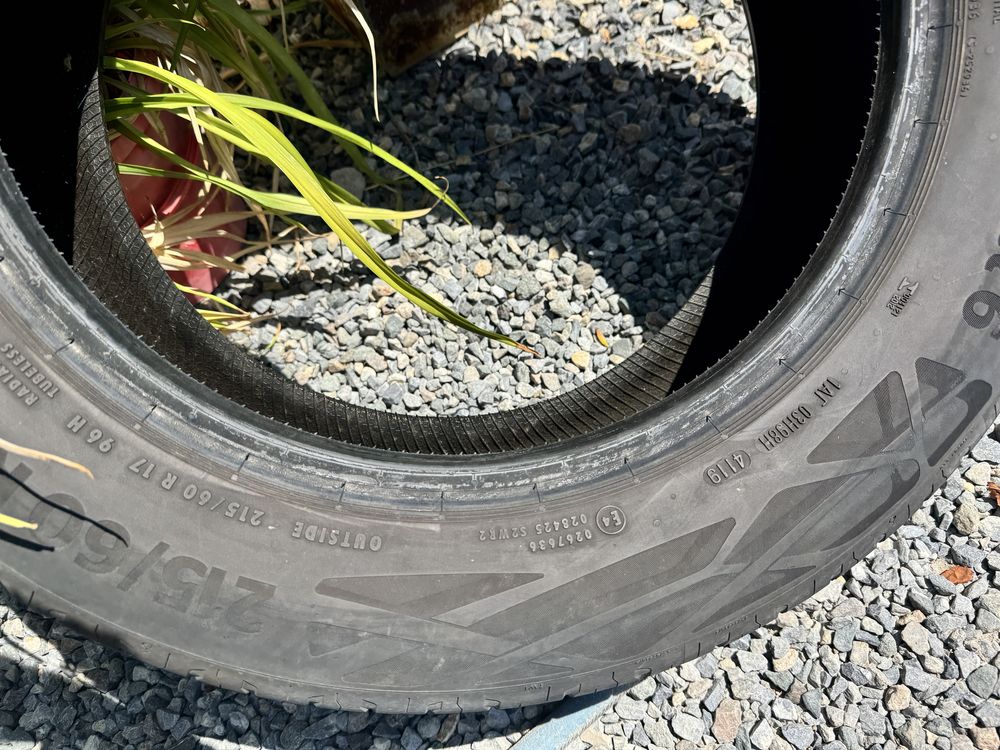 Continetal 215/60/17