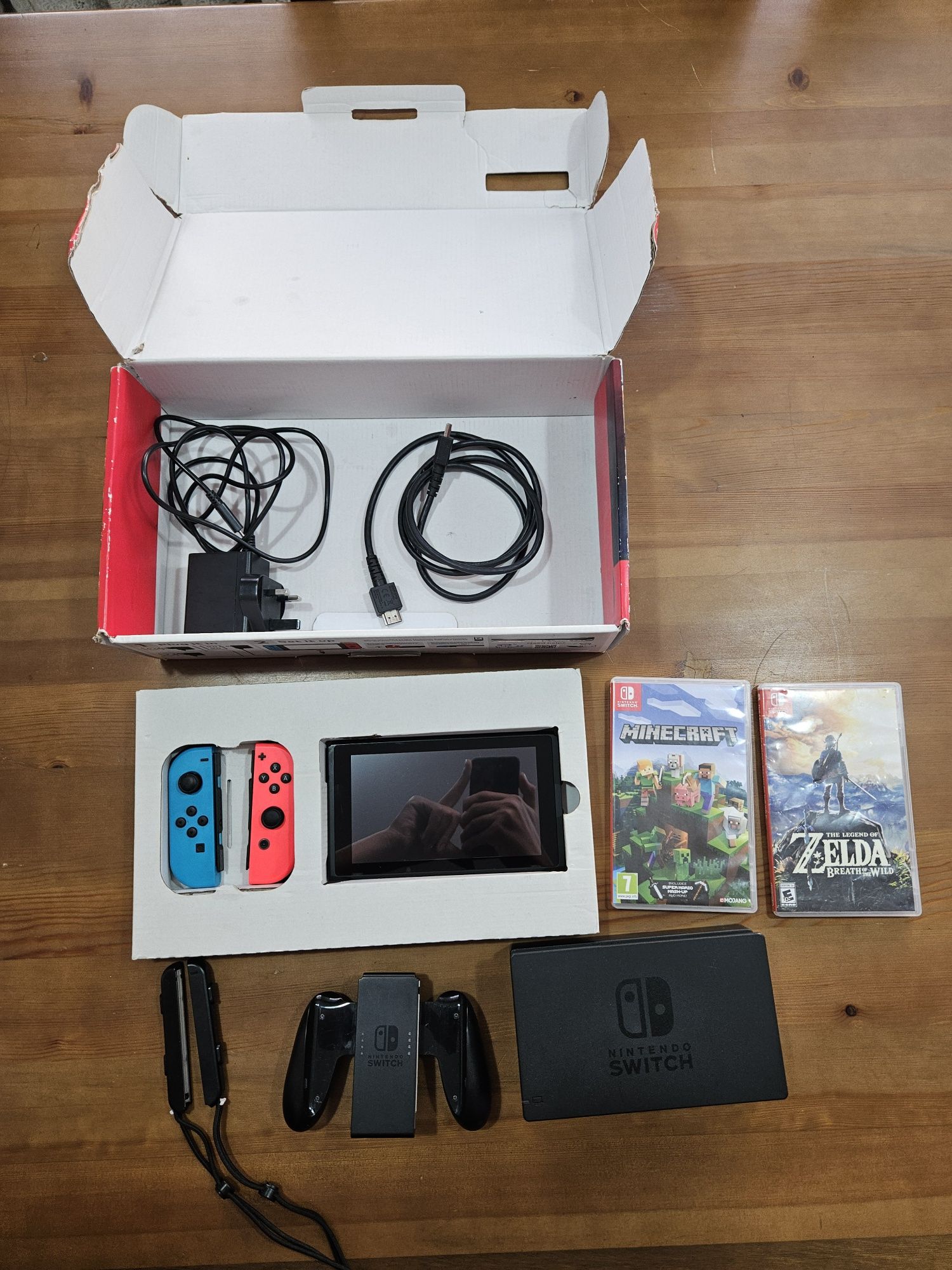 Nintendo Switch 2021 Red & Blue