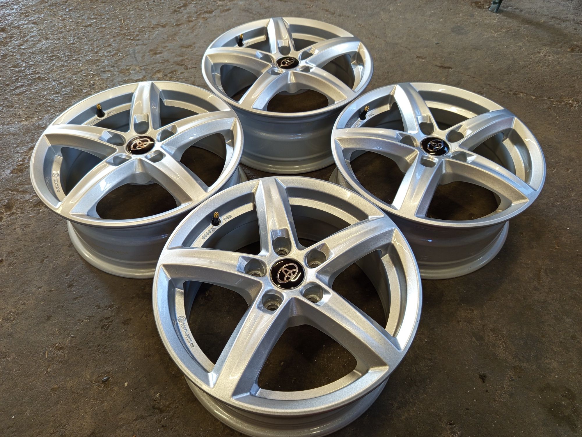 16" Toyota Auris Corolla 5x114,3 Джанти за Тойота Аурис Корола