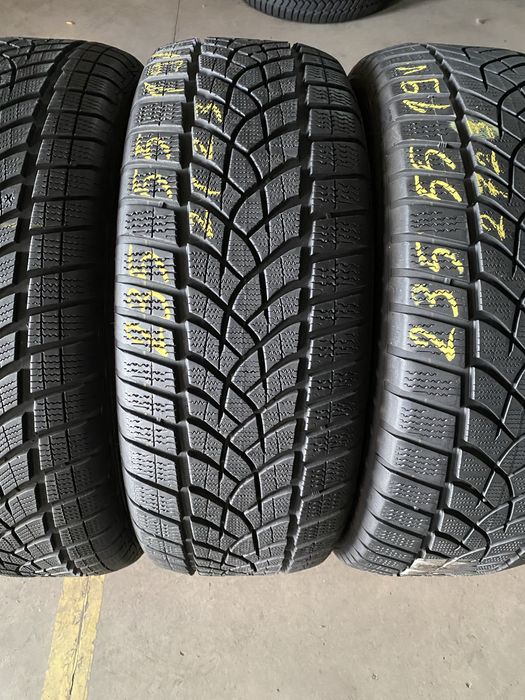 Anvelope iarna 235/55/19 Goodyear Ultra Grip Performance 235 55 19 R19