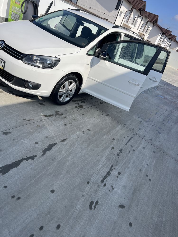 Volkswagen Touran 2013