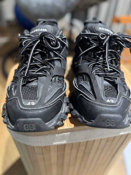Balenciaga track 43