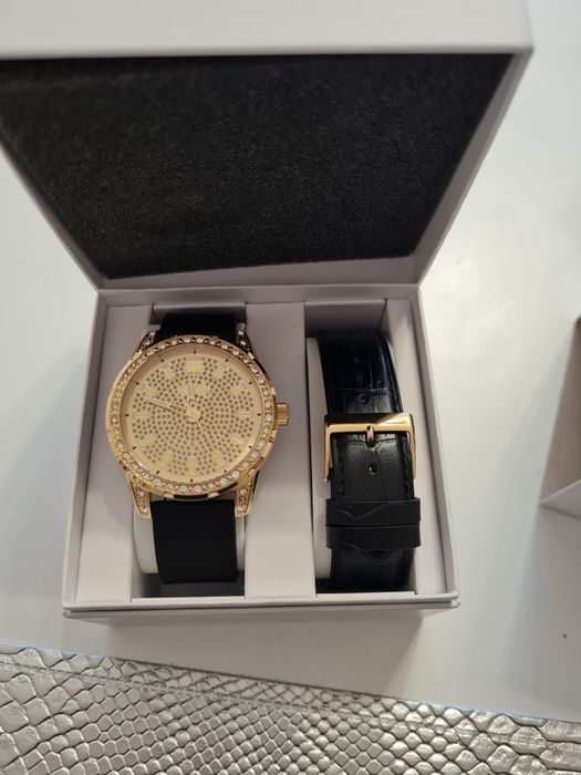 Нов Часовник GUESS