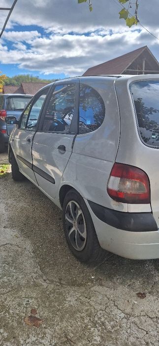 Renault Scenic-Megane