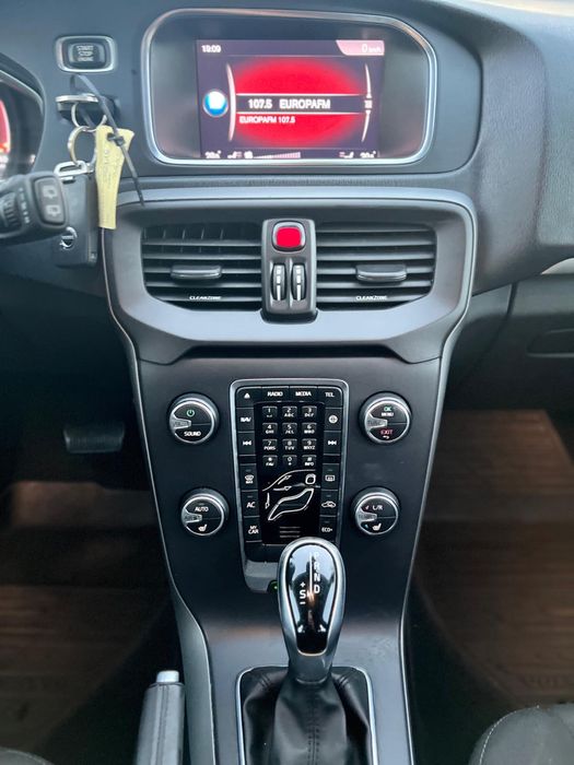 Volvo V40 diesel 2.0, avariat, AVARIATE