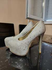 Дамски елегантни обувки НОВИ