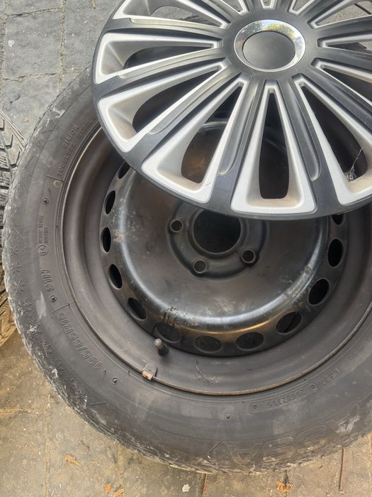 Jante tabla cu capace si cauciucuri ,renault megan,dacia ,hyundai,