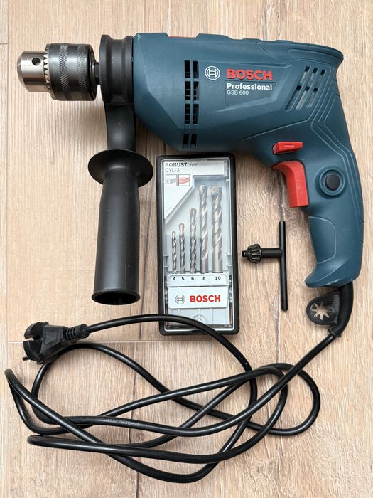 Masina de gaurit cu percutie Bosch GSB600