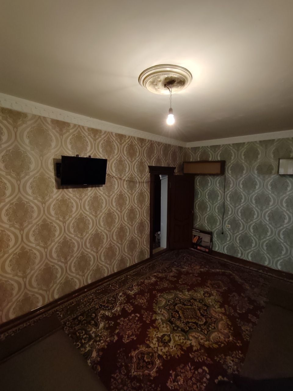 Яккасарой Бошлик 350$     оилага