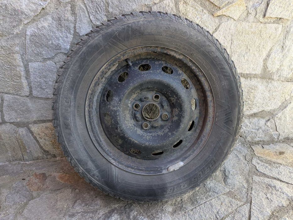 Зимни гуми,,Викинг" 195/65R 15 с метални джанти