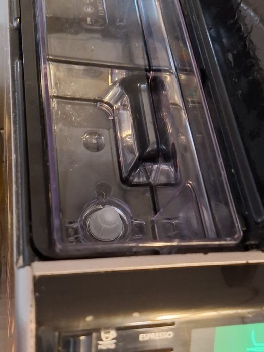 Vând aparat cafea Saeco minuto