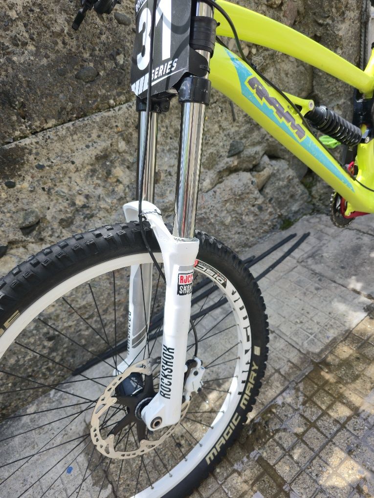 Ram Synergy 26 цола DH bike 1x9 скорости Rockshox Boxxer вилка 200mm.