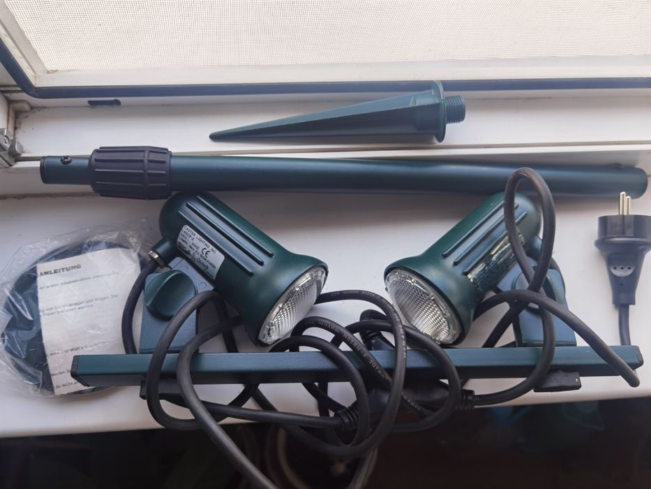 Lampa dubla de gradina, noua, in cutie