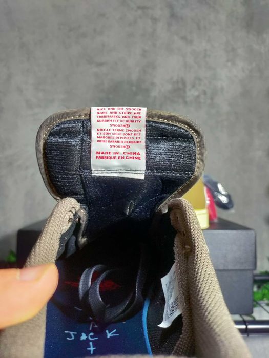 Air Jordan 1 low X Travis Scott marimea 47.5