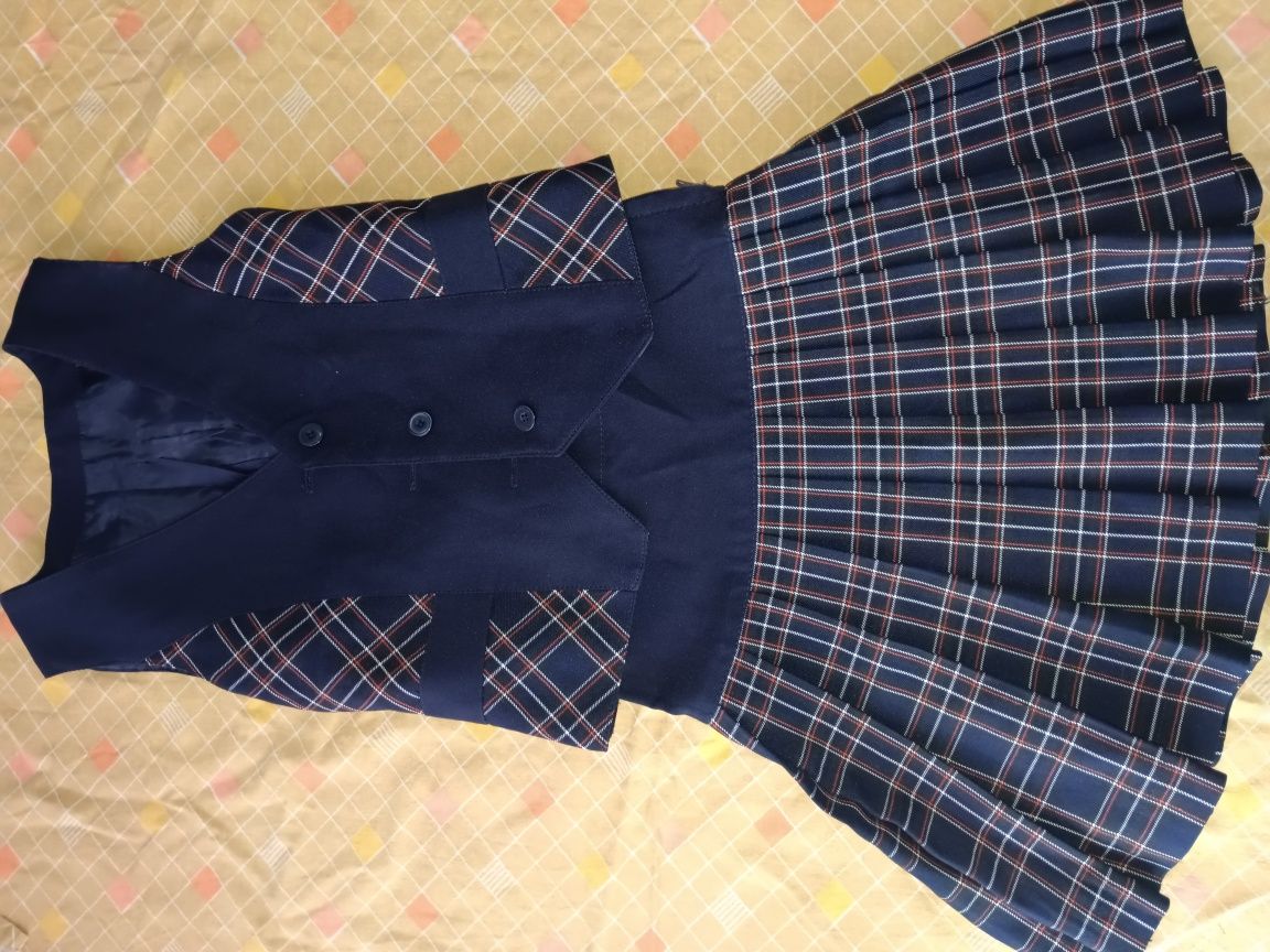 Продам школьную форму