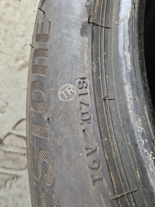Vand set anvelope Brigestone 235.50.19 iarna