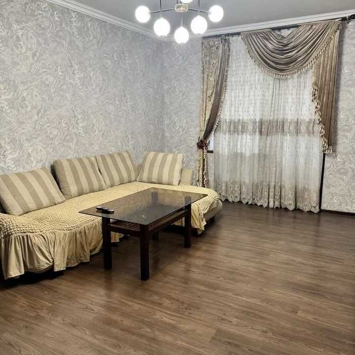 Текстильный Застройщик: Golden House , 3/2/8, 75м2 евро !!