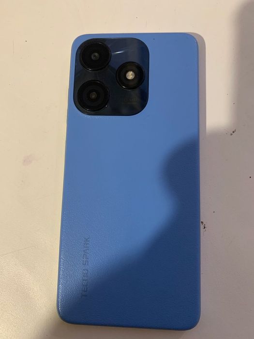 TECNO SPARK 10C в хорошем состоянии