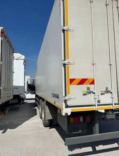 HOWO V5 ISUZU SHACMAN 9m furgonlari Sotuvda