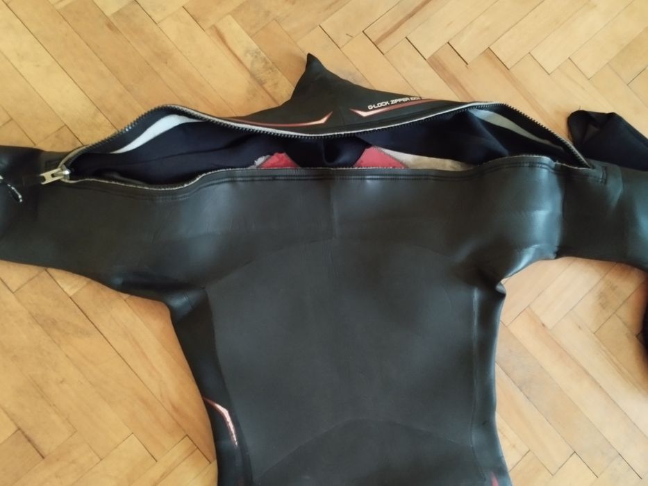 Продавам неопрен Camaro и екстри към него