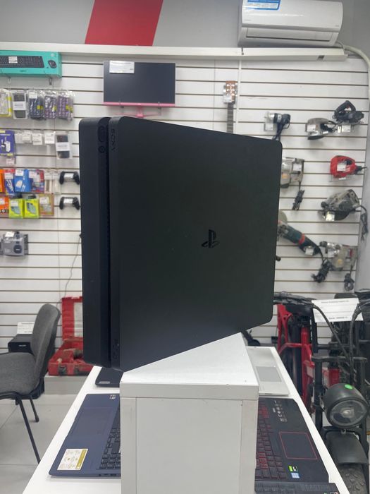 Play Station 4 Slim 1TB (p25)