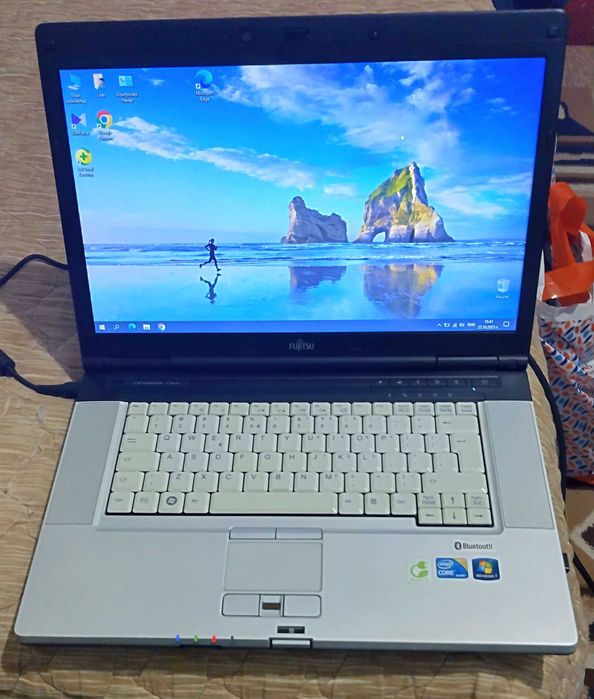 Fujitsu Siemens LifreBook e780