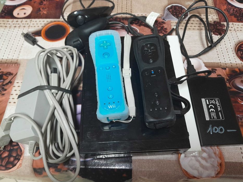 Nintendo Wii Modat, HDD cu 100 Jocuri, 2 controlere
