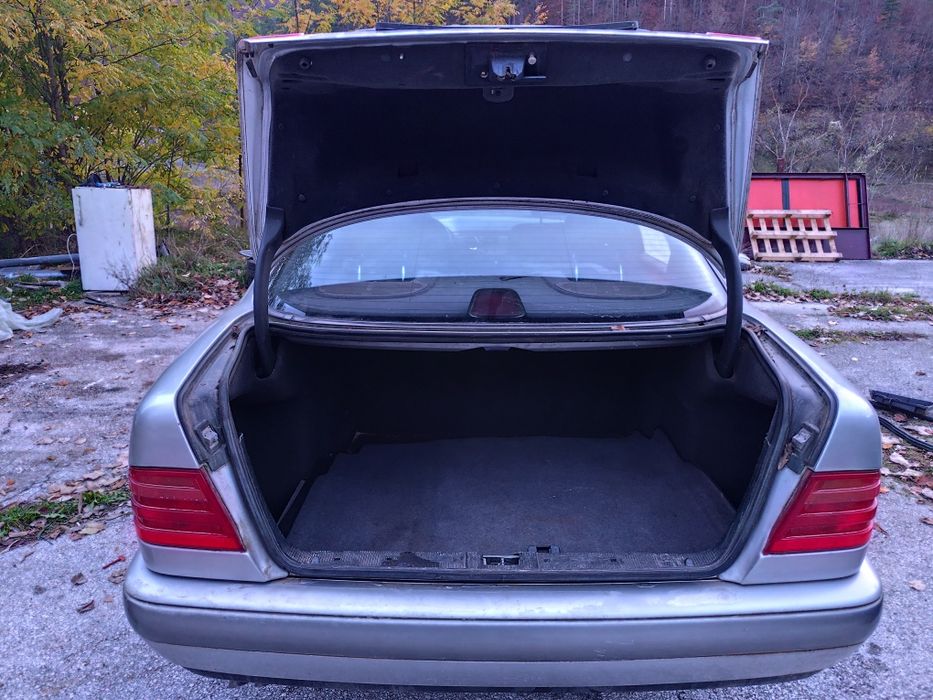 Mercedes E290 W210 На части