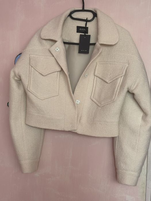 AVIN лимитирано късо палто