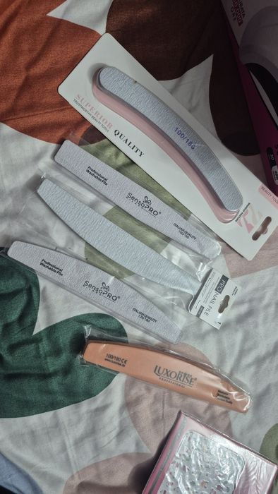 Kit unghii utilizat de 2 ori