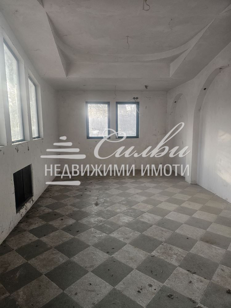 Магазин на ДВА етажа - гр.Каспичан