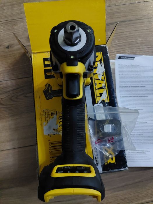 Bormasina impact 1/2 ]patrat dewalt