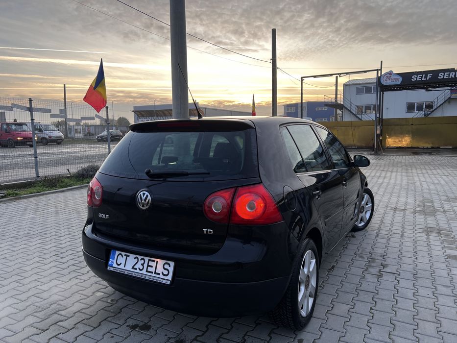 Vand Vw golf 5 1.9 tdi 105cp 2006