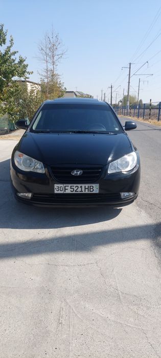 Hyundai Avante 1.6 Sotiladi