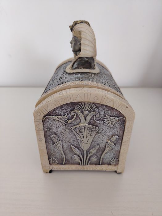 Египетска кутия за бижута.