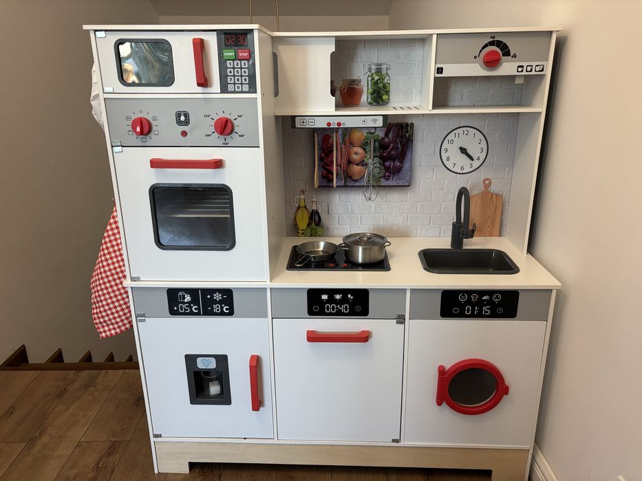 Vând bucătărie LIDL copii XXL – stare foarte bună, complet asamblată