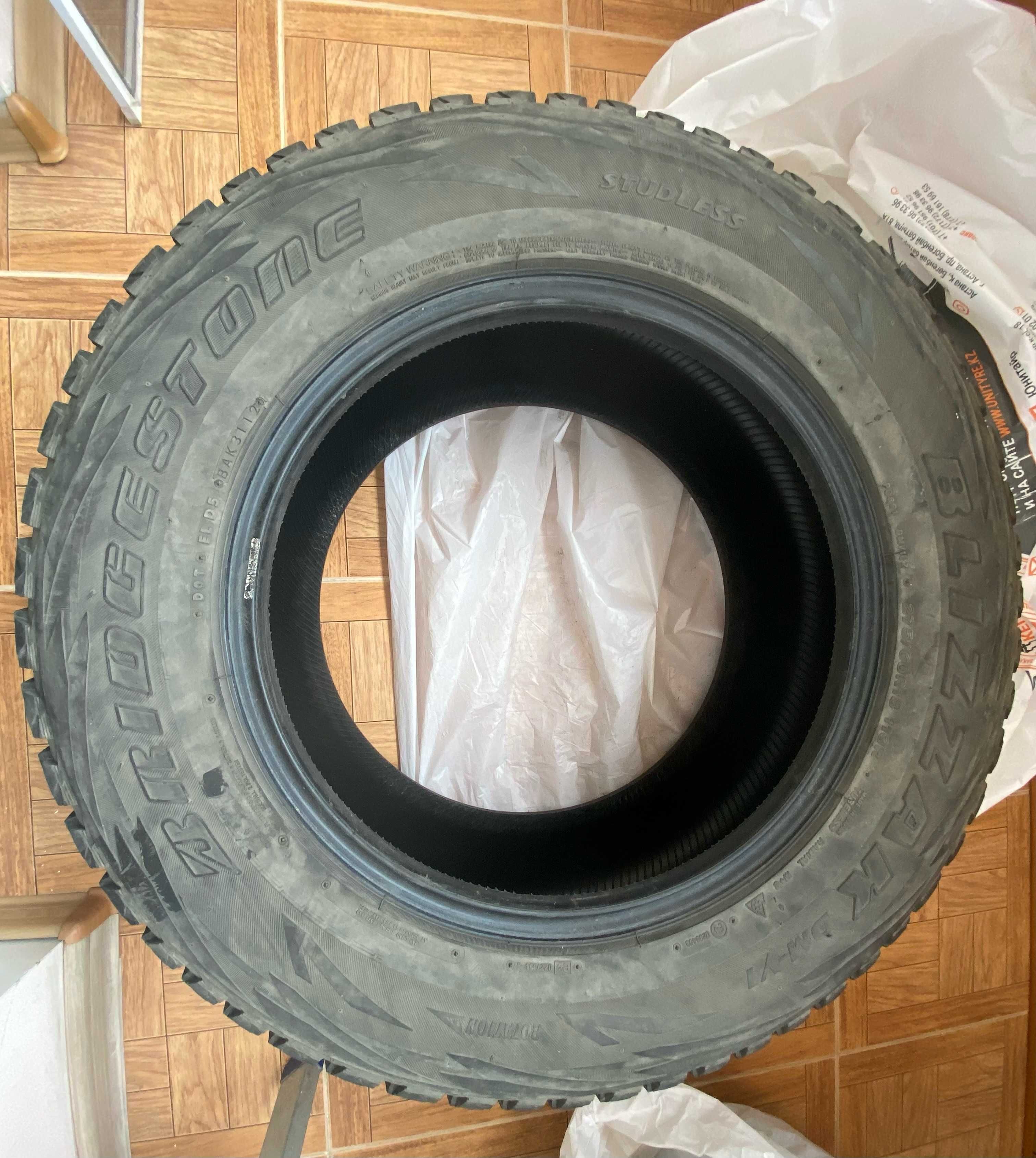 Bridgestone Blizzak 275/60 R18