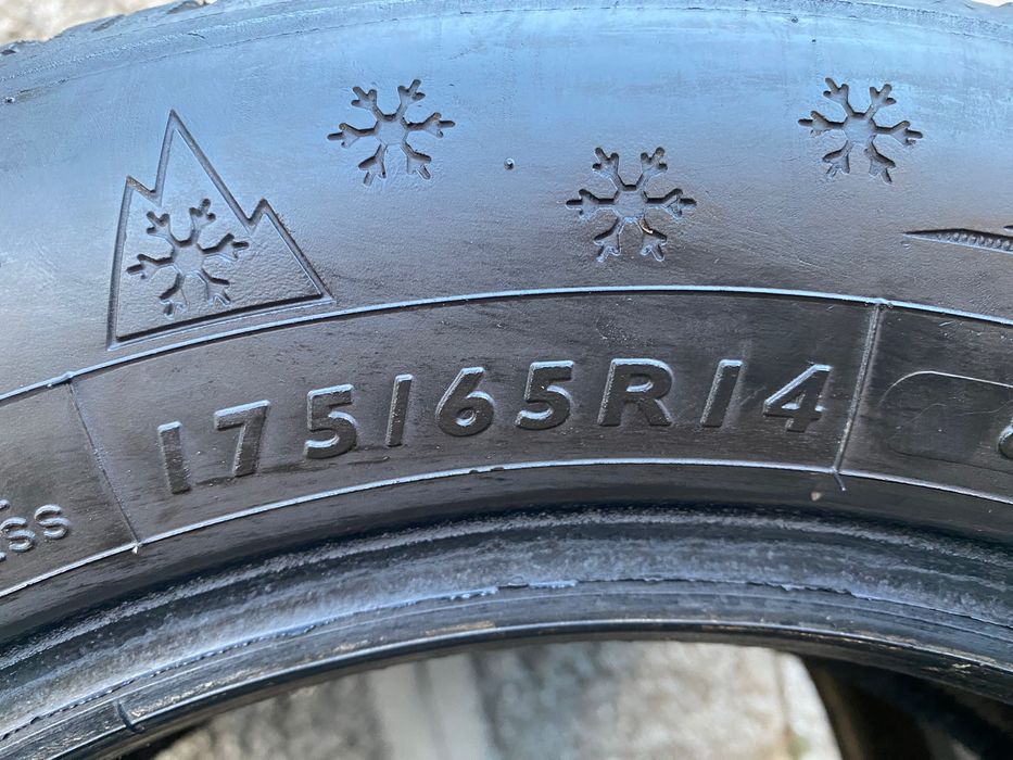 2бр. Зимни гуми DUNLOP 175/65/14