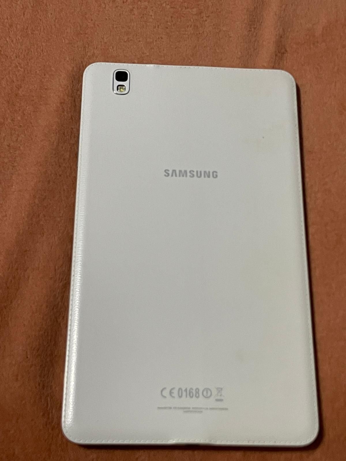 Vând tableta Samsung galaxi tab pro t320