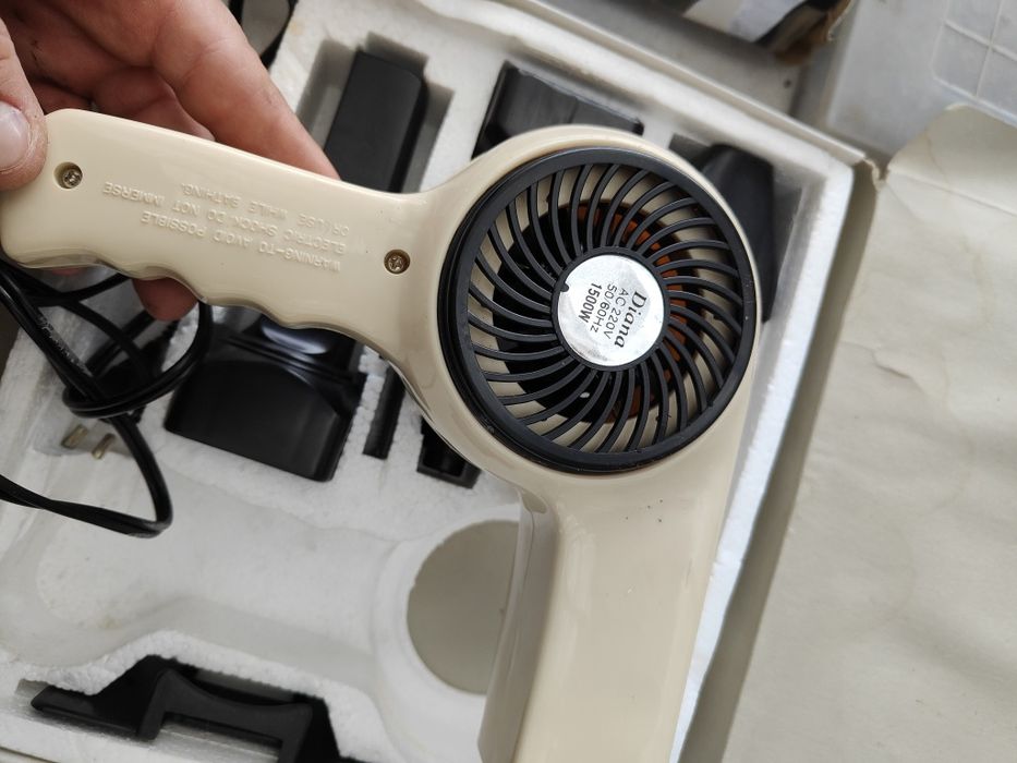 Uscător de păr Diana