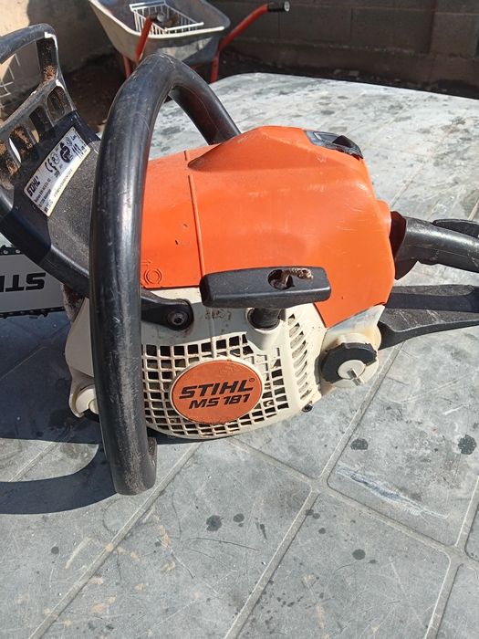Motofierastrau stihl 181
