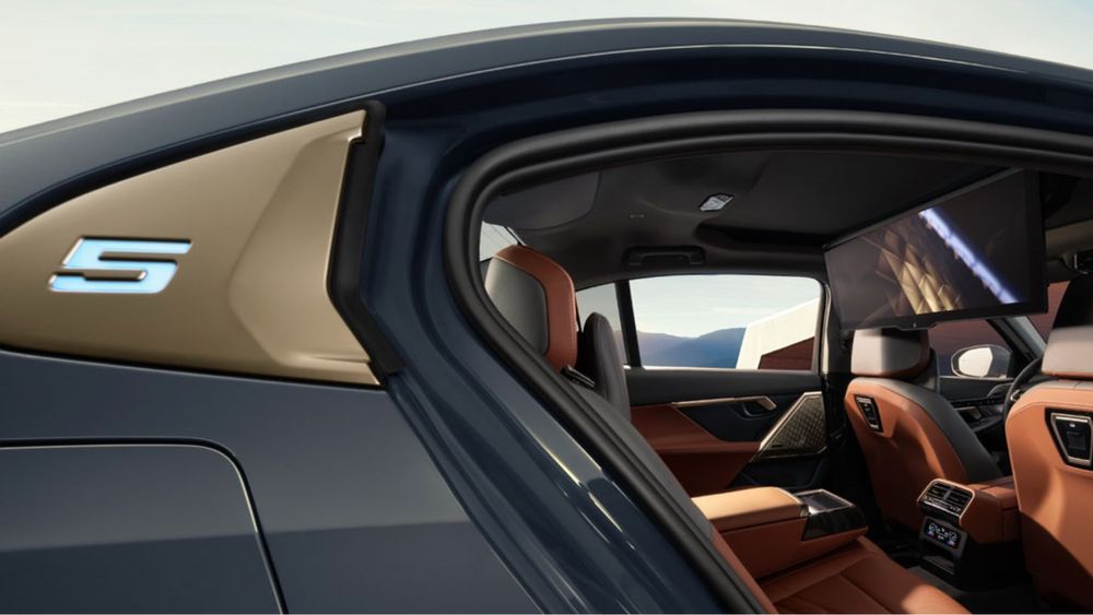 Bmw i5 35l tamojnyada tayyor turibti