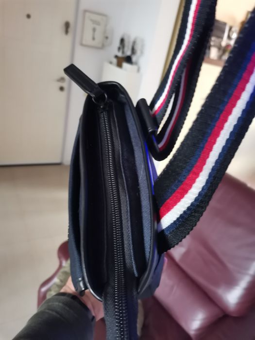 Vand geanta TOMMY HILFIGER marime mica