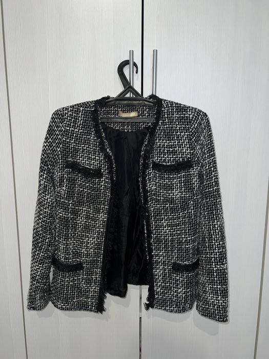 Женский юбочный костюм