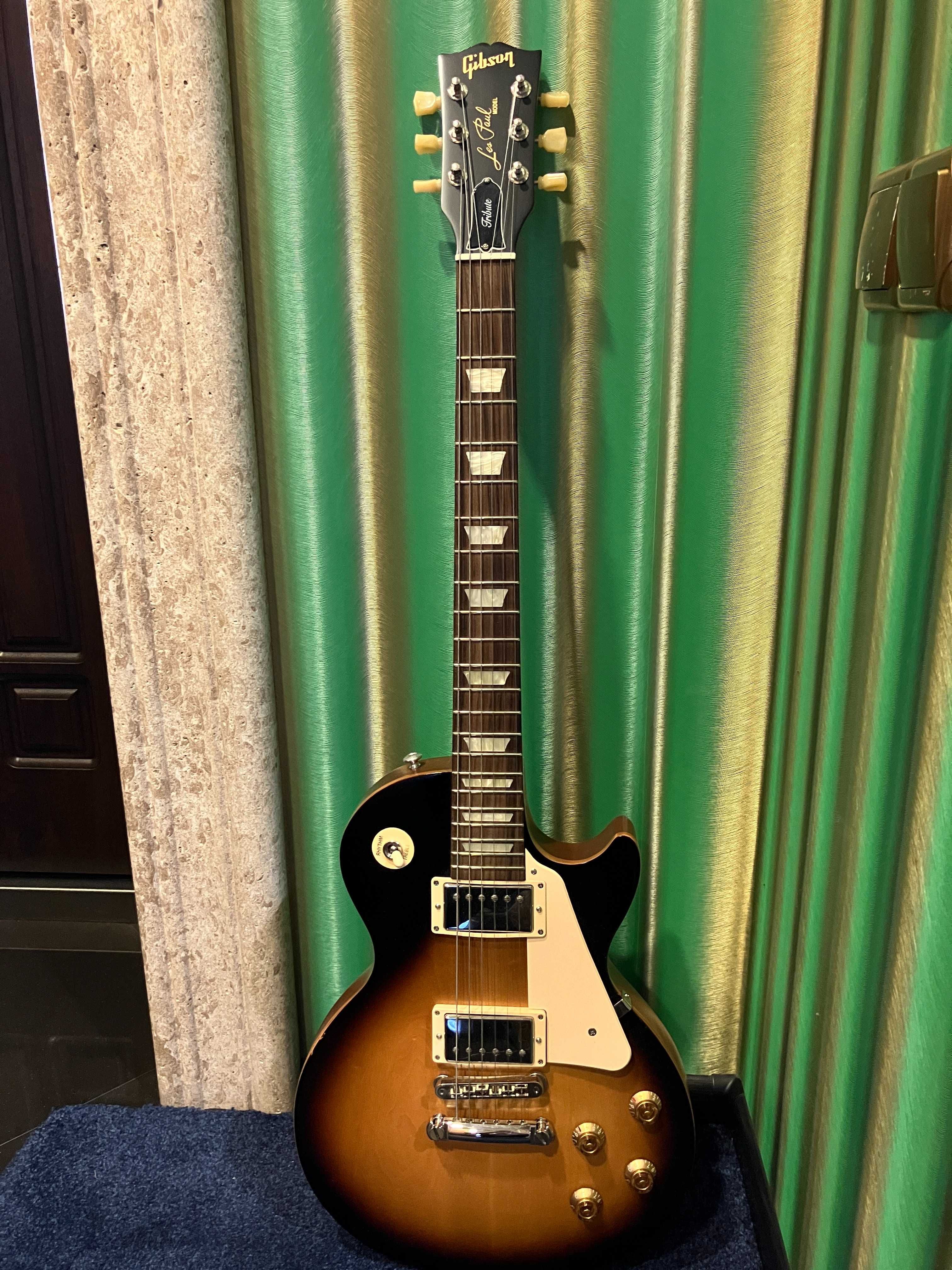 Электрогитара Gibson Les Paul Tribute - Satin Tobacco Burst