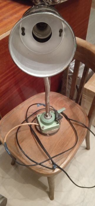 Настольная лампа для различных работ