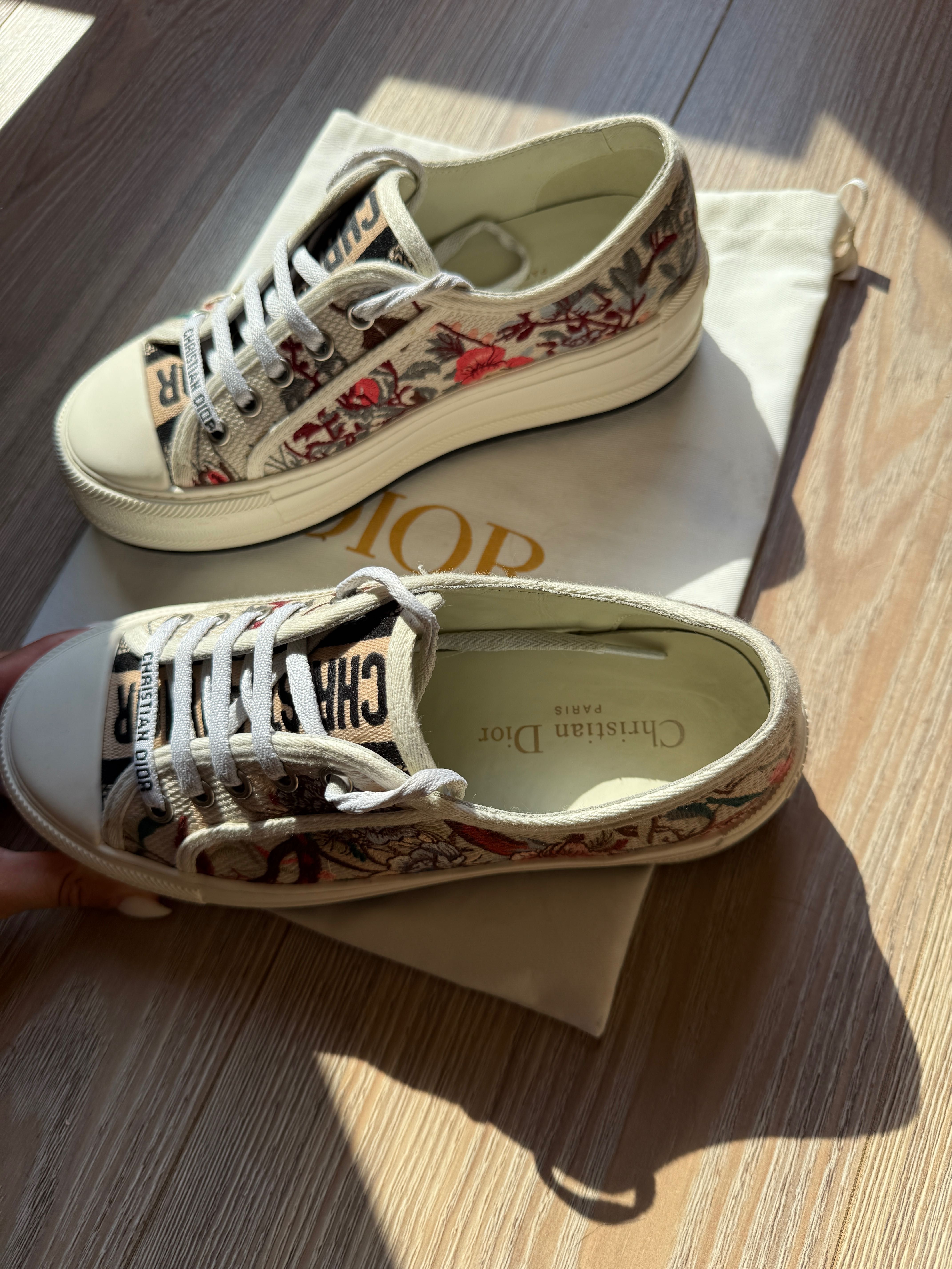 Оригинални дамски обувки DIOR